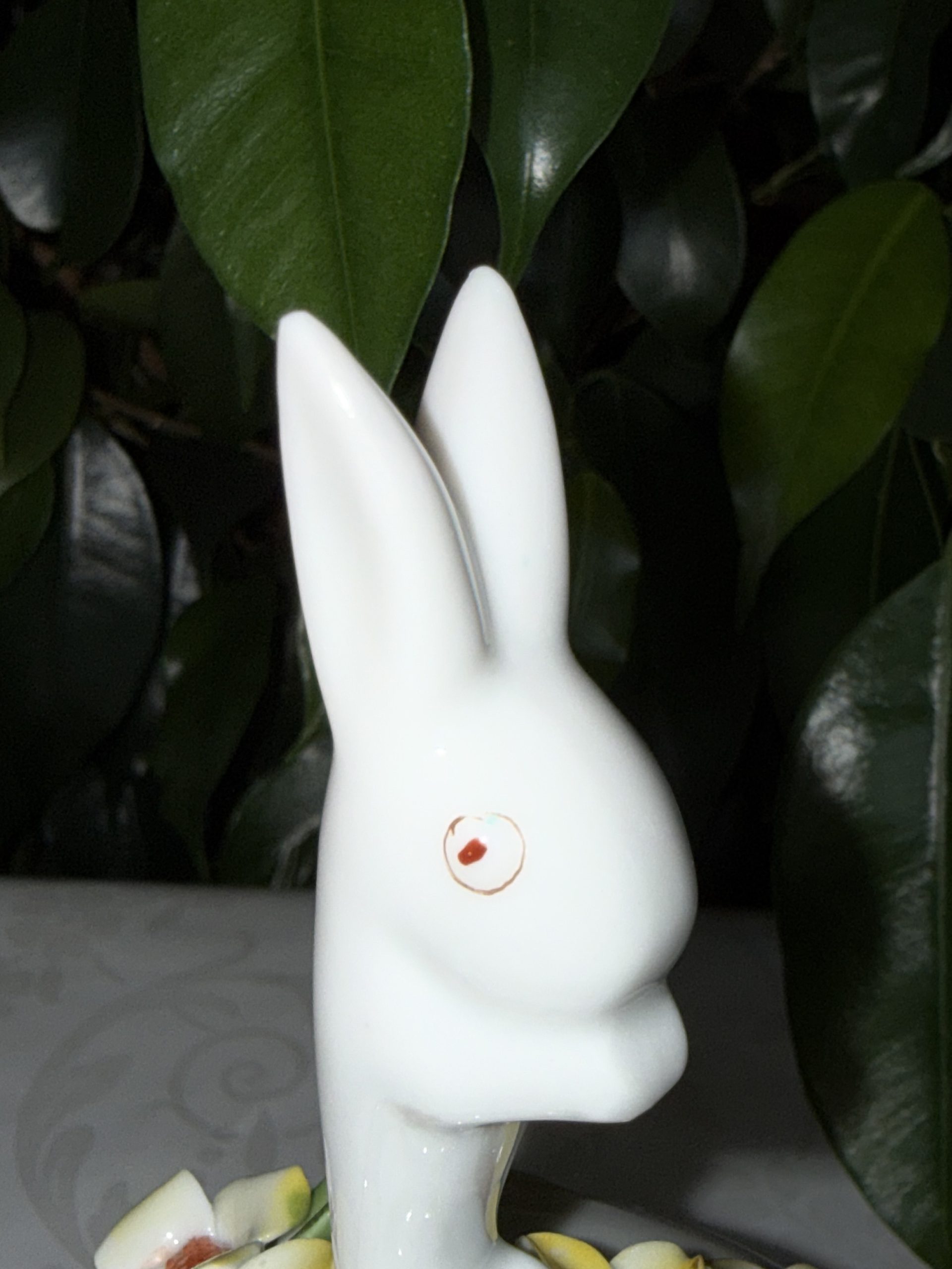 Hererndi porcelán bonbonier nyúl / nyuszi fogóval - Image 6