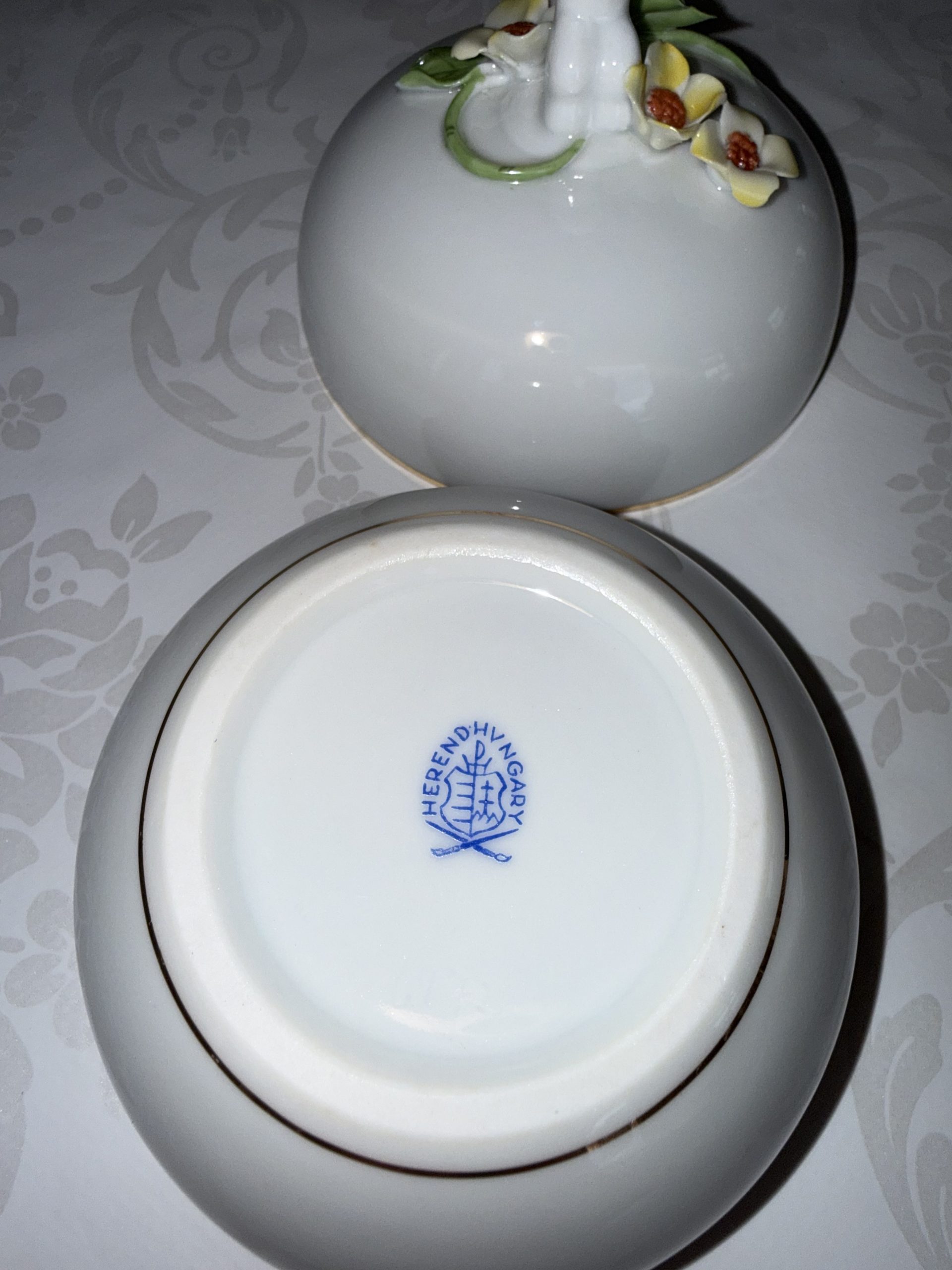 Hererndi porcelán bonbonier nyúl / nyuszi fogóval - Image 14